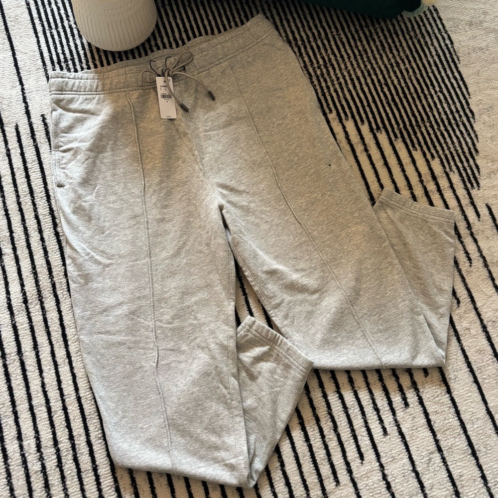 Men’s Express Joggers NWT